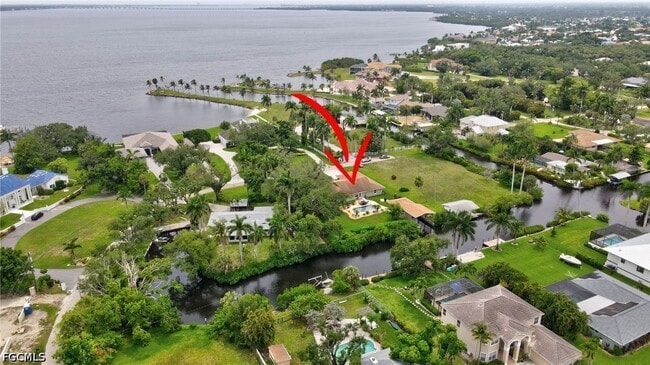 Photo - 787 Overiver Dr