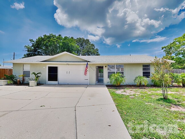 Photo - 5513 3rd Avenue Plaza W