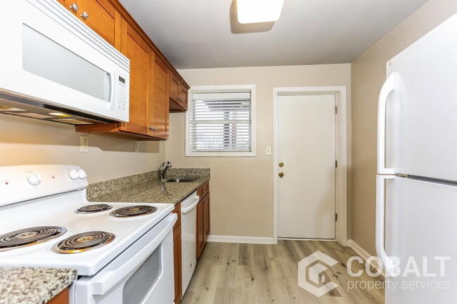Building Photo - 271 Glen Iris Dr NE Unit 3a