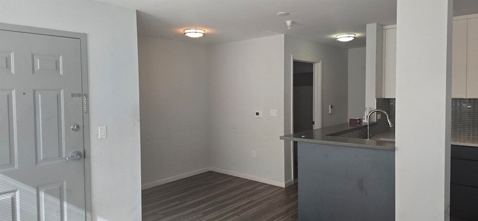 Photo - 160 Lafayette St