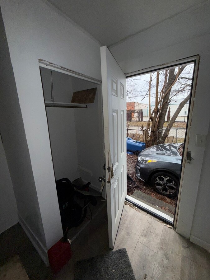 Photo - 2621 Churchill Ave