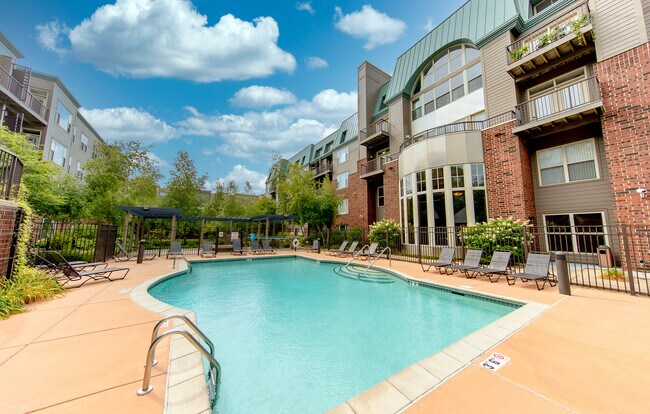 Photo - 808 Berry Place