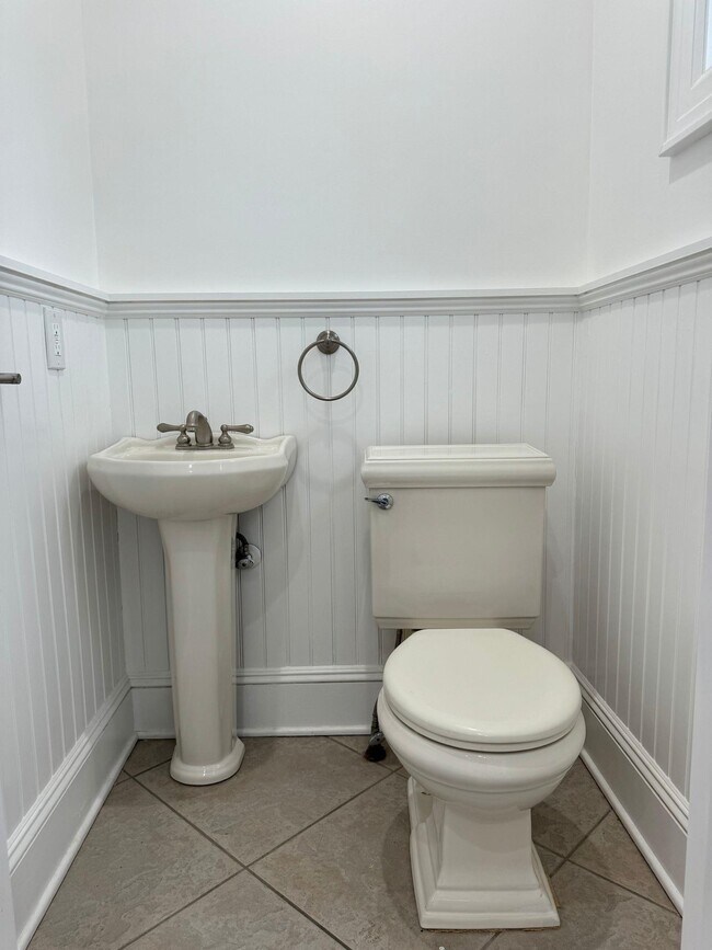 Photo - 733-735-735 JFK Blvd E Unit 1