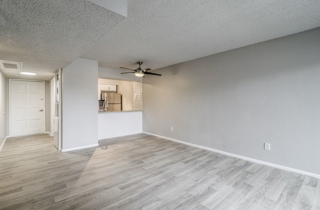 2HAB, 1BA - 820 ft² renovados