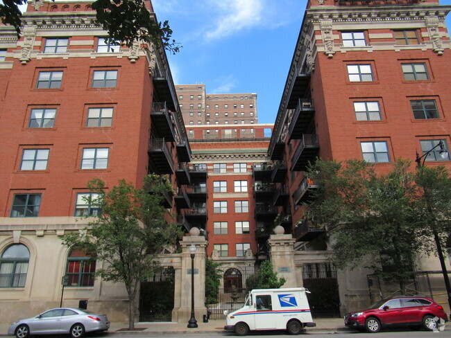 Building Photo - 1439 S Michigan Ave Unit 501 Rental