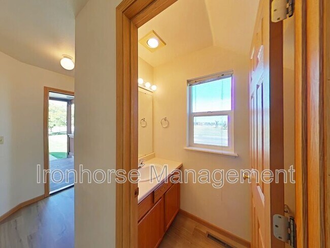 Photo - 2471 Wheeler Dr Unit D