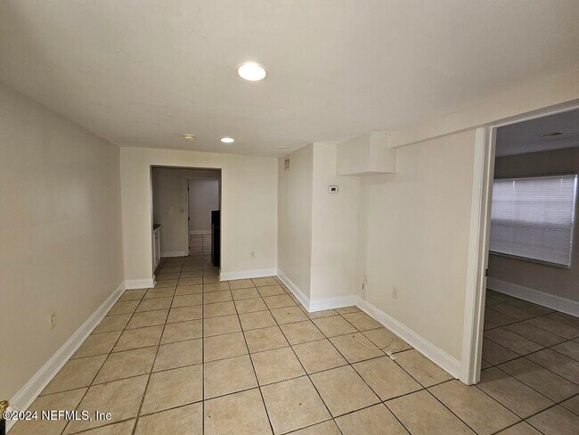925 Phillips St Unit 2