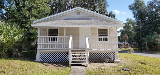 Building Photo - 829 Texas Ave