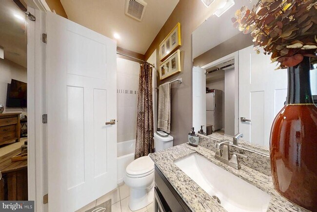 Photo - 950 Mississippi Ave SE