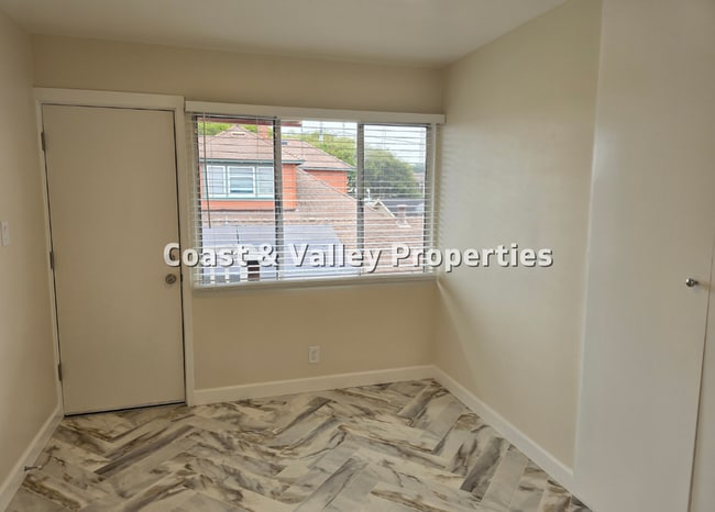 601 Forest Ave Unidad 601 Forest Avenue #2