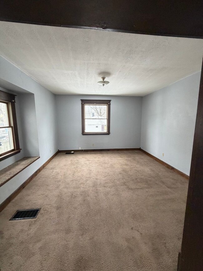 Photo - 1205 E Converse St Unidad front house