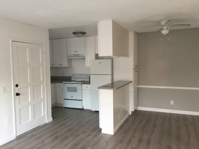 Photo - Chartwood Apartments