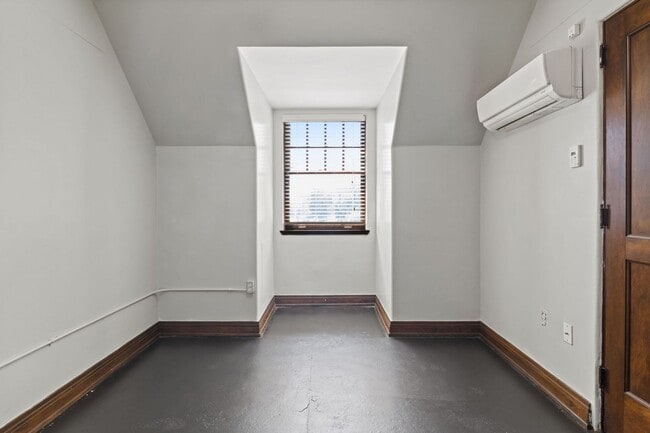 Building Photo - 202 Steeples Blvd Unit 317