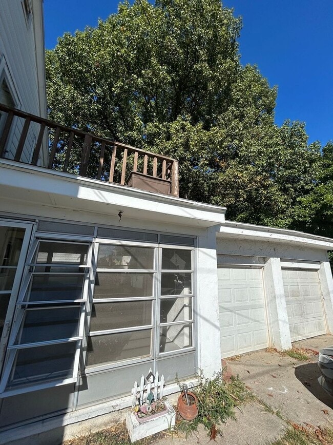 Photo - 4902 Burnham Ave