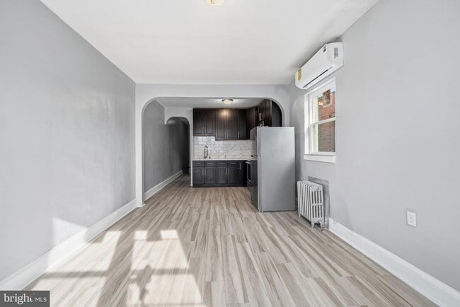 Building Photo - 1938 Mifflin St