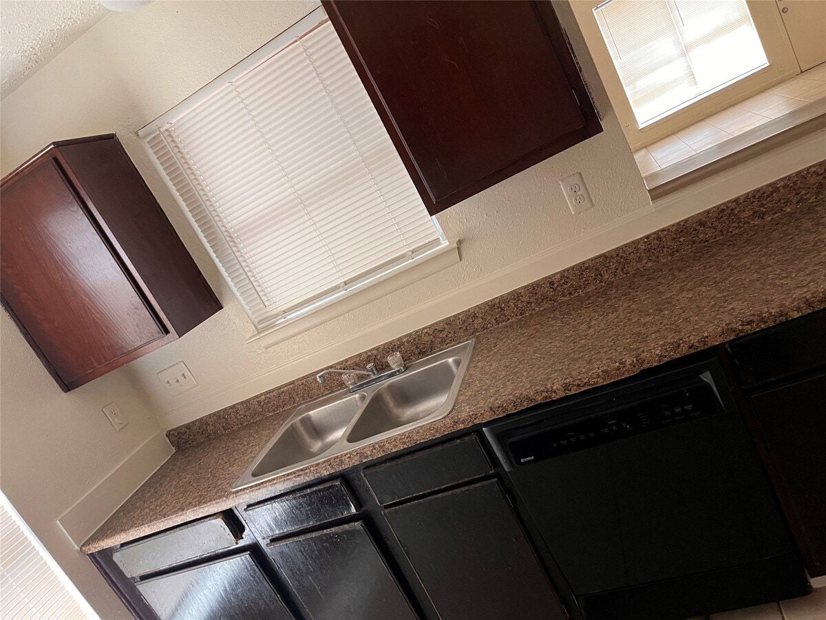 Photo - 5415 Ridgemont Pl