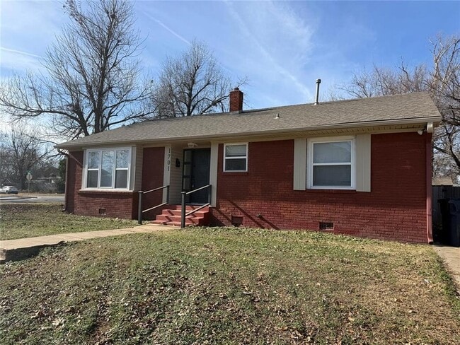 Photo - 1701 N Barnes Ave