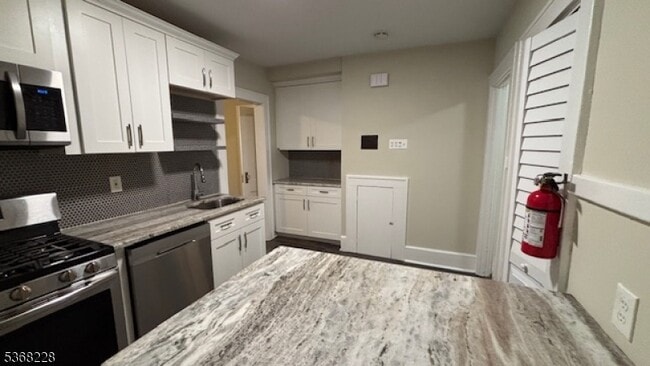 Building Photo - 741 Hamilton St-1R-1R Unit 1R-1R Rental