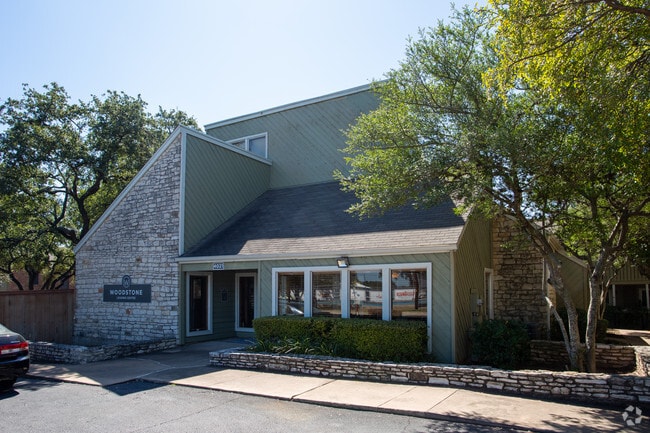 Building Photo - z-041326-Woodstone