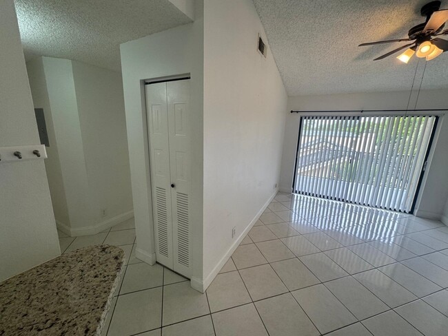 Photo - 9999 Summerbreeze Dr
