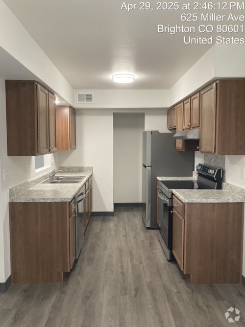 Building Photo - 611 Miller Ave Rental
