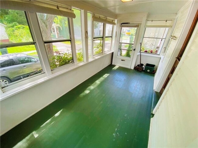 Photo - 222 Sanford St