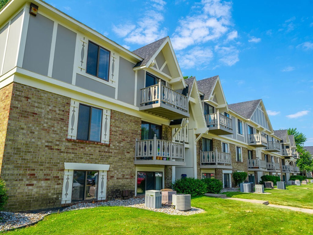 Hickory Village Apartments For Rent In Mishawaka In Forrent Com