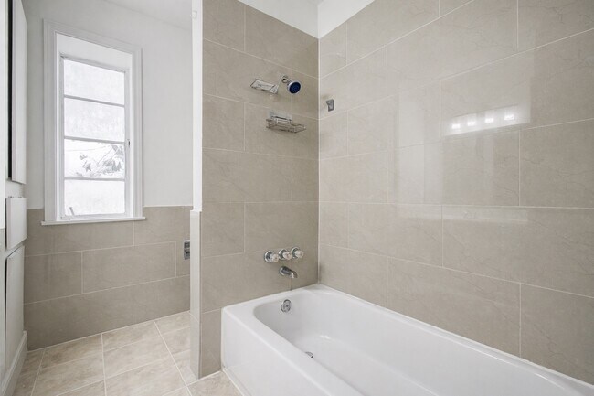 Photo - 7902 Grove Ridge Dr