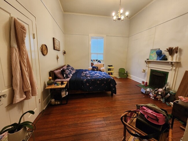 Dormitorio 1 - 2511 Napier Ave