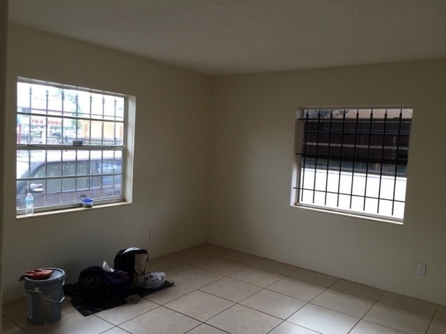 Photo - Great location on E Sunrise blvd cross street from Publix !!!!