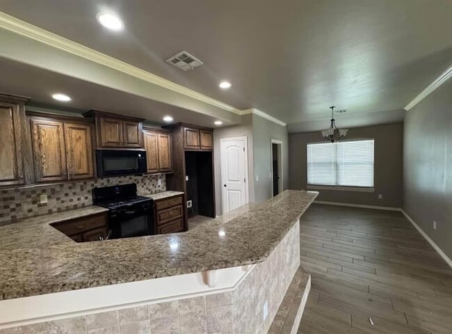 Photo - 104 SW 12th St
