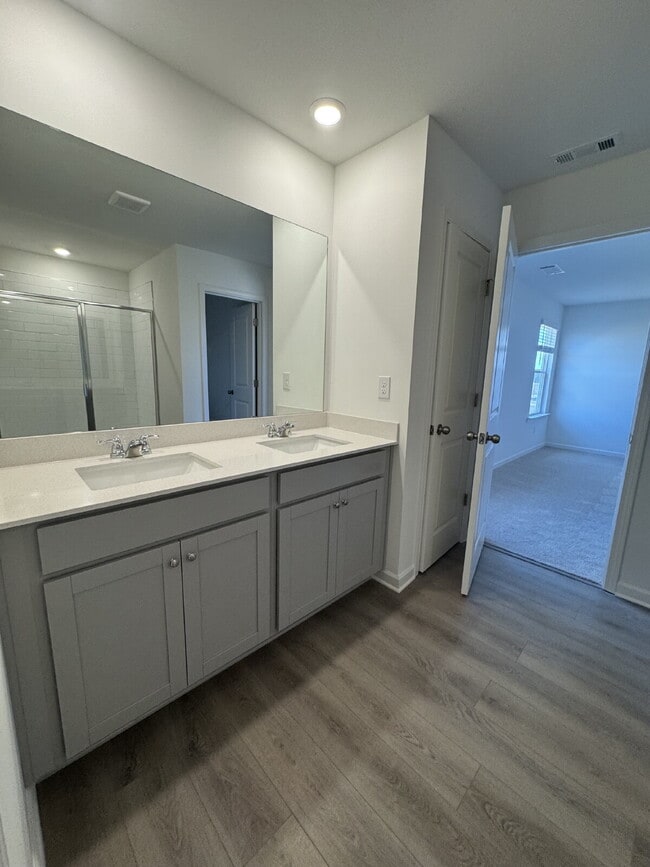 Photo - "Spacious 5-Bedroom NEW HOME on Rolling Meadow Way - Your Dream Home Awaits in Kathleen!"