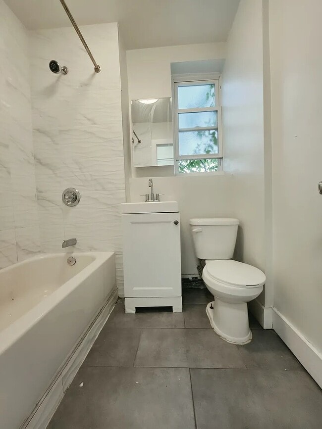 Photo - 20 Seidler St Unit 9
