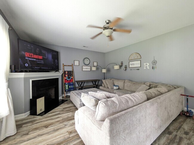 Photo - 205 Bell Ridge Ln