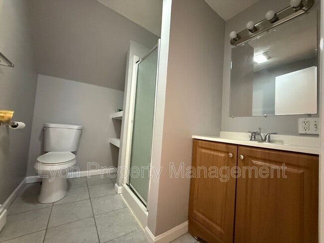 Photo - 26 Carlton St Unit 3rd floor