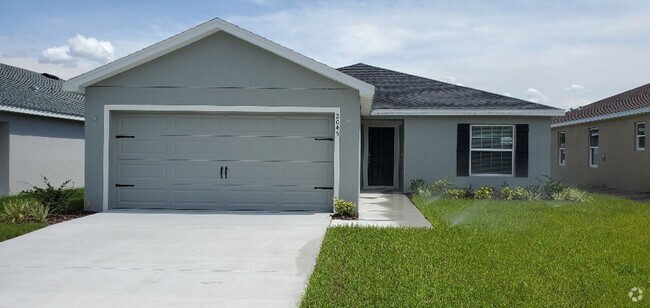 Building Photo - Beautiful 4-Bedroom, 2-Bathroom in Lakeland Rental