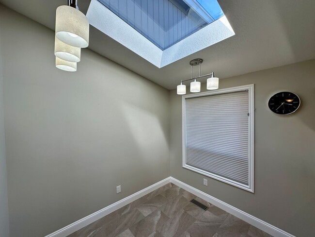 Photo - 2710 Lakeridge Ln