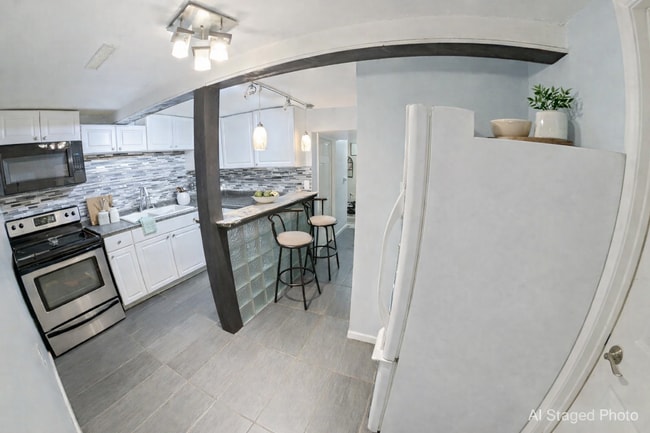 Building Photo - 525 Kearney St Unit B