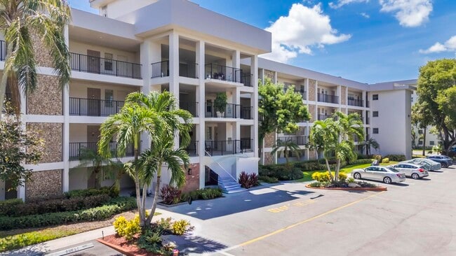Photo - 2800 N Palm Aire Dr Unidad 401
