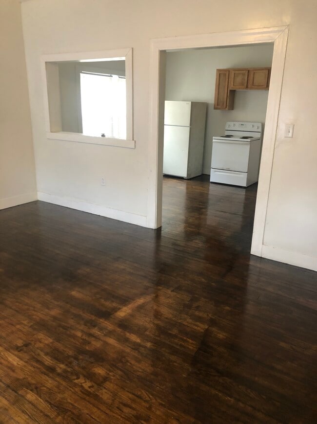 Photo - 165 Cooper Rd