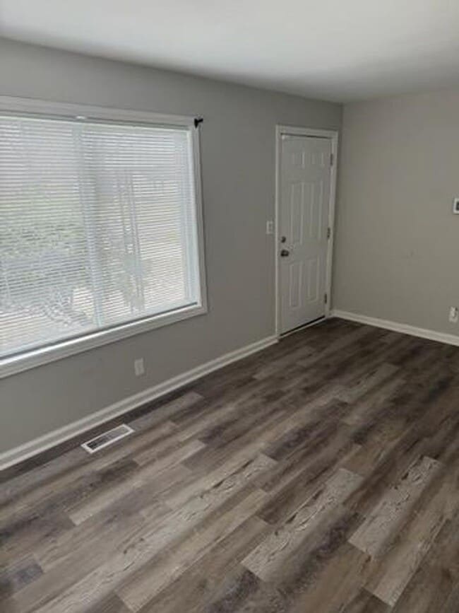 Photo - North Pontiac home Available Now!