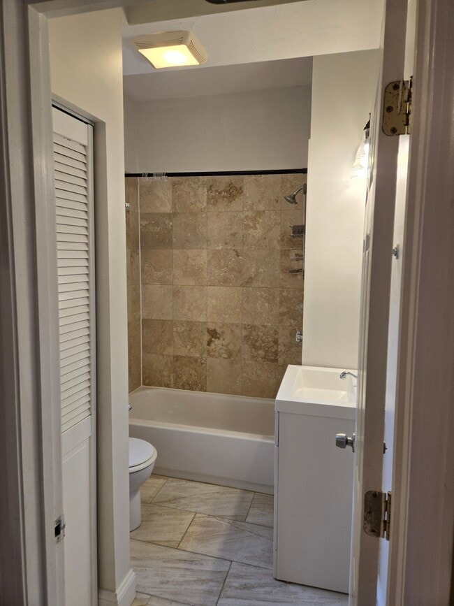 Photo - 1193 Commonwealth Ave Unit 17