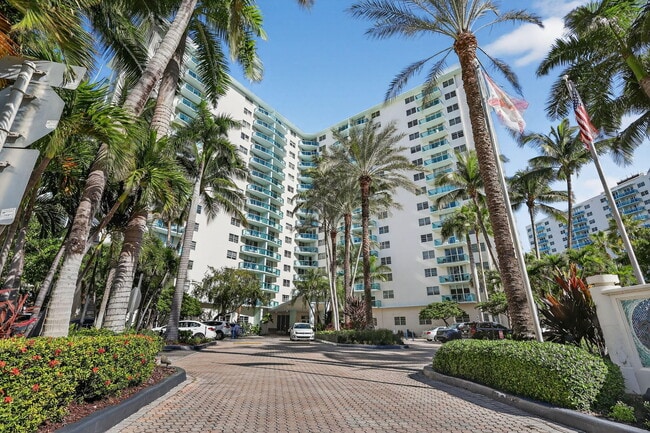 Building Photo - 3801 S Ocean Dr Unit 14p