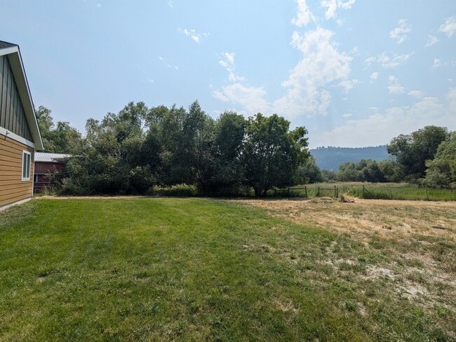 Photo - 1016 8th Ave W