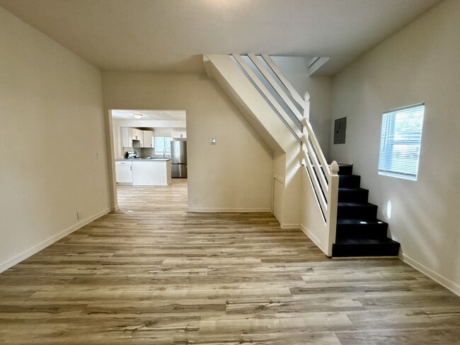 Photo - 907 E Taylor St