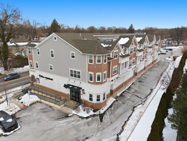 Photo - 764 New Bridge Rd Unit 2P