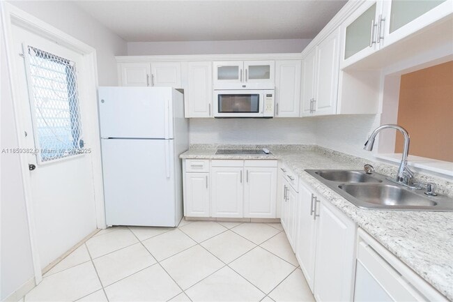 Photo - 218 NE 12th Ave Unidad 502 Rental
