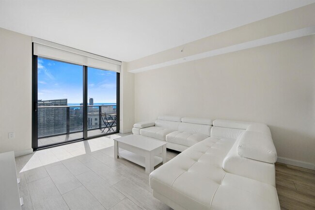 Photo - 55 SW 9th St