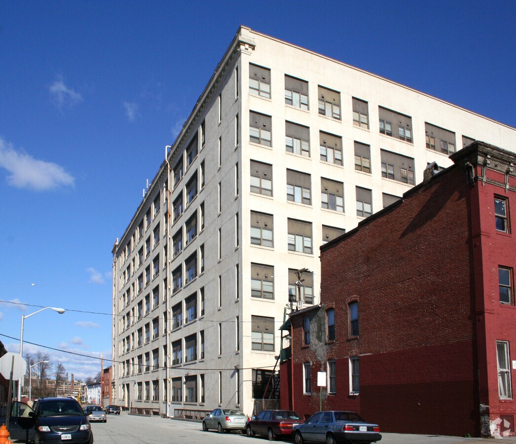 Photo - Johnston Square Apartments