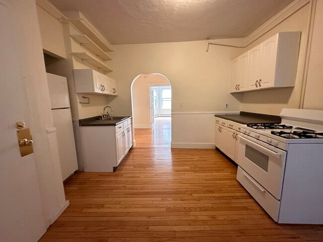 Building Photo - 50 Prince St Unit 1